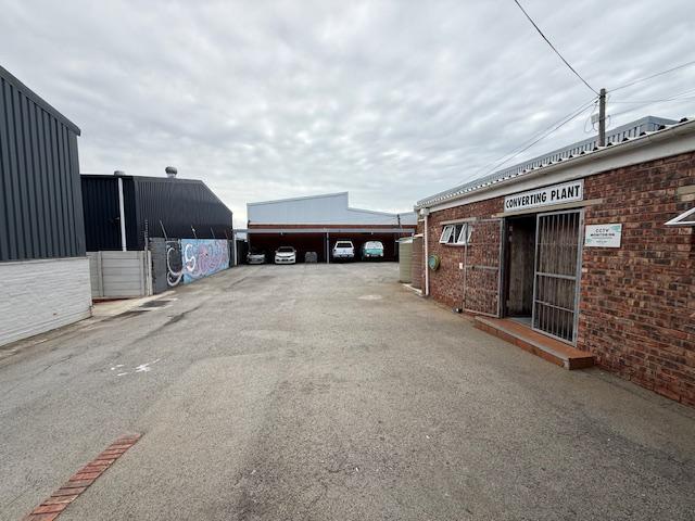 To Let Commercial Property for Rent in Sidwell Eastern Cape